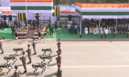 कोलकाता में गणतंत्र दिवस की परेड में रोबोट डॉग्स:सलामी भी दी; माइनस 40° में भी पहाड़ों पर चढ़ सकेंगे