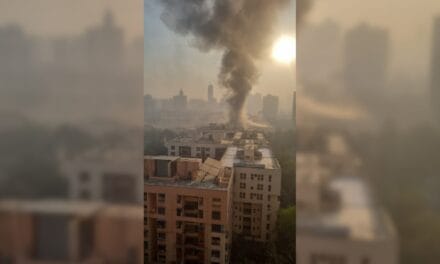 Live News : ठाणे के हायपर सिटी मॉल में सुबह अचानक लगी आग, दमकल की तीन गाड़ियां मौजूद