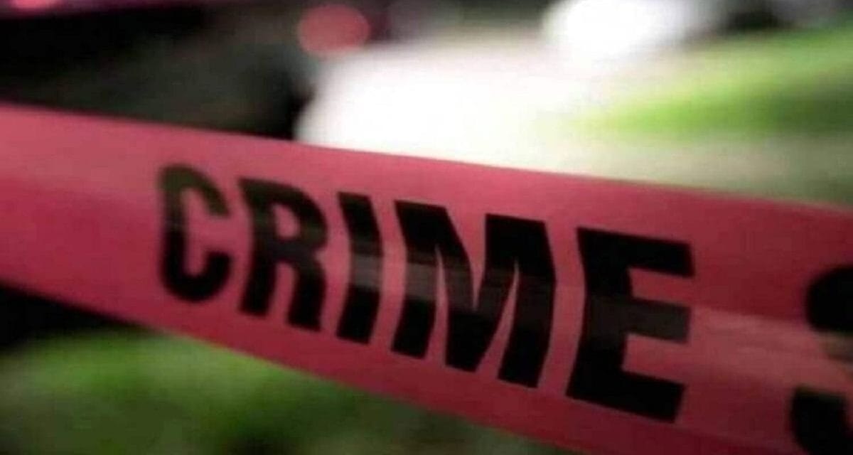 जौनपुर में लाल सूटकेस में मिली महिला की लाश, इलाके में फैली सनसनी