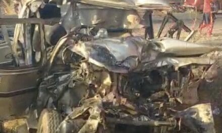 महाकुंभ आ रहे छत्तीसगढ़ के 10 श्रद्धालुओं की मौत:प्रयागराज में बोलेरो की बस से टक्कर, शवों को निकालन