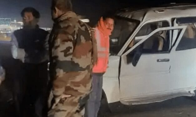 भास्कर अपडेट्स:महाकुंभ जा रही स्कॉर्पियो बस से टकराई, 3 श्रद्धालुओं की मौत