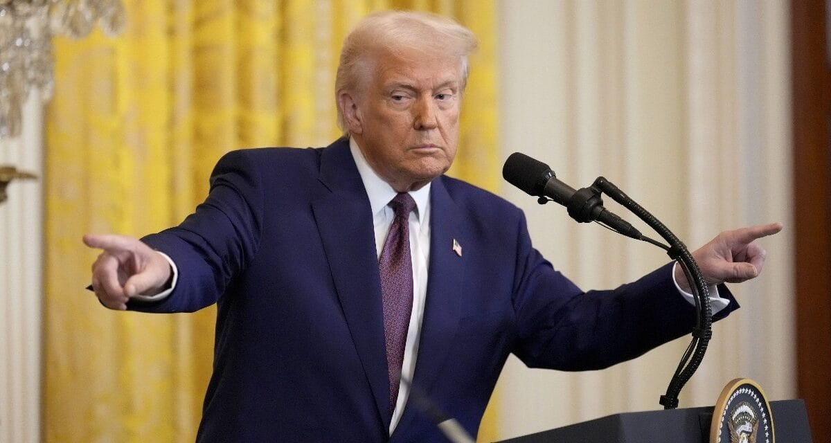 Donald Trump ने मास डिपोर्टेशन नीति का किया बचाव, बोले