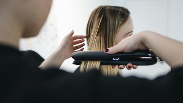 जादू की छड़ी नहीं, ये हैं Hair Straightener, 5 मिनट में सैलून जैसे स्‍मूथ हेयर पाने की इच्‍छा करेंगे पूरी