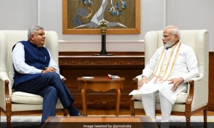 उपराष्‍ट्रपति धनखड़ की तबीयत जानने AIIMS पहुंचे PM मोदी, जल्द स्वस्थ होने की कामना की