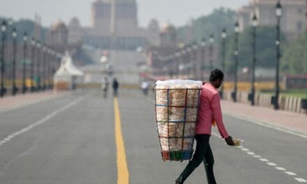 Delhi Weather: दिल्ली का चढ़ने लगा पारा,  33.5 डिग्री सेल्सियस पहुंचा अधिकतम तापमान