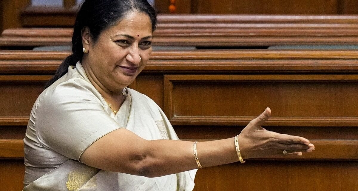 दिल्ली के बजट में केंद्र से कितनी मदद मिलती है, दिल्ली की आमदनी के अपने सोर्स क्या?