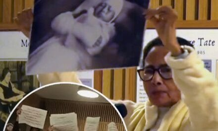 Mamata Banerjee के भाषण के दौरान हंगामा