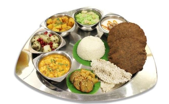 Navratri 2025 Diet: जानें नवरात्रि व्रत के दौरान कैसी होनी चाहिए आपकी डाइट?