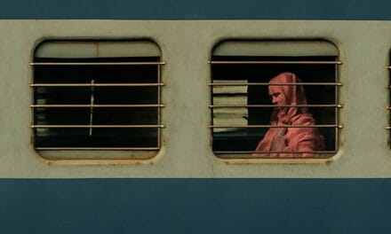 बिहार से 1200KM दूर प्रेमी से मिलने MP आई लड़की:ट्रेन में बैठकर बताया