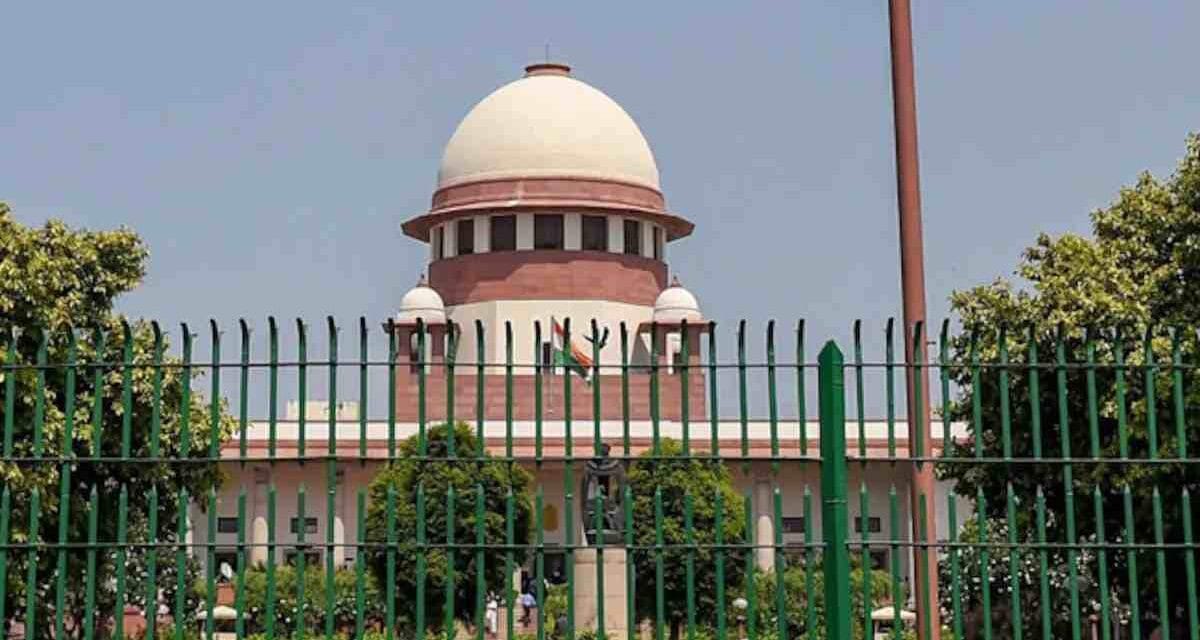 Waqf Law Hearing In SC: केंद्र से कुछ धाराओं में स्पष्टीकरण की मांग, कोई आदेश जारी नहीं, कल 2 बजे फिर सुनवाई