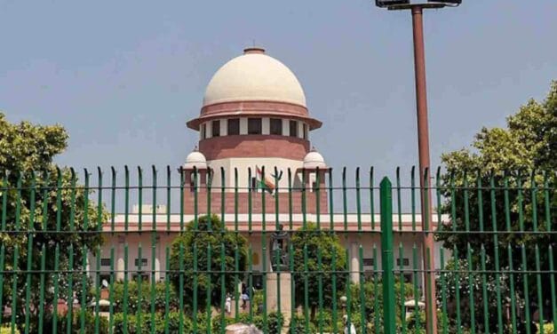 Waqf Law Hearing In SC: केंद्र से कुछ धाराओं में स्पष्टीकरण की मांग, कोई आदेश जारी नहीं, कल 2 बजे फिर सुनवाई