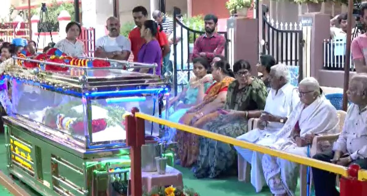 'पापा कहां हैं…' पहलगाम हमले में मारे गए शख्स का मासूम बेटा मां से कर रहा सवाल