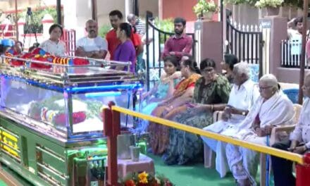 'पापा कहां हैं…' पहलगाम हमले में मारे गए शख्स का मासूम बेटा मां से कर रहा सवाल