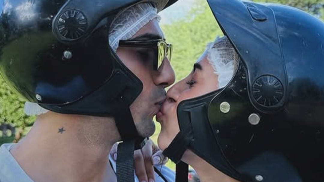 Prateik ने Priya को कराई जंगल की सैर, किया Liplock!