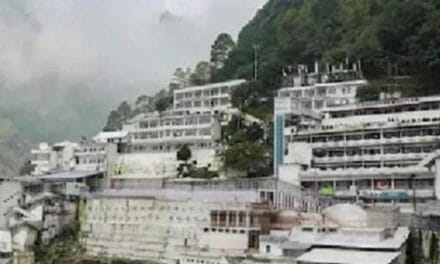भास्कर अपडेट्स:माता वैष्णो देवी में बिना परमिशन पानी सेवा चला रहे 2 लोग गिरफ्तार