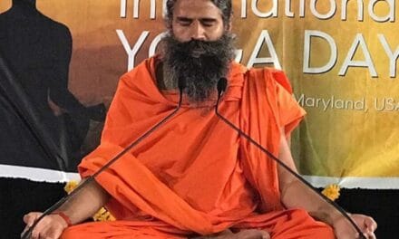 Baba Ramdev ने कहा सुबह उठकर पी लें एक चम्मच यह चीज, 12 महीने चमकती रहेगी स्किन  