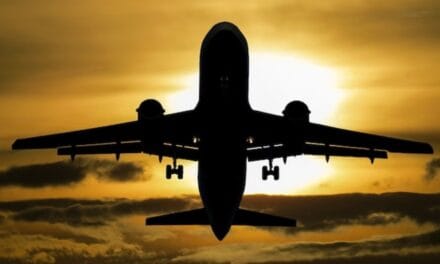 भारत से तनाव के बीच डरा पाकिस्तान, PIA ने कैंसिल कीं PoK की सभी फ्लाइट्स