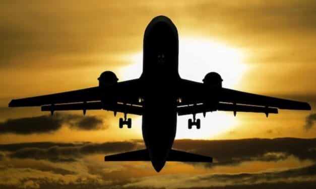 भारत से तनाव के बीच डरा पाकिस्तान, PIA ने कैंसिल कीं PoK की सभी फ्लाइट्स