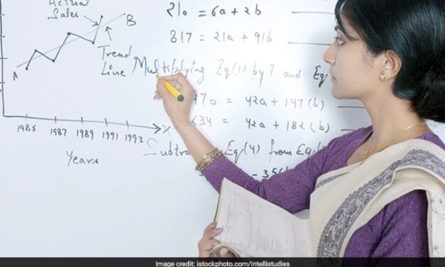 Govt Jobs: हरियाणा में PGT शिक्षकों की बंपर भर्ती, 1.51 लाख तक सैलरी,  1711 पदों पर अप्लाई करने का आखिरी मौका 