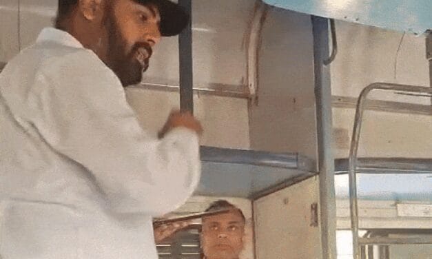 ड्यूटी पर जा रहे सैनिक से टीटीई ने ली रिश्वत:रेलवे ने सस्पेंड किया; ग्वालियर का जवान बोला