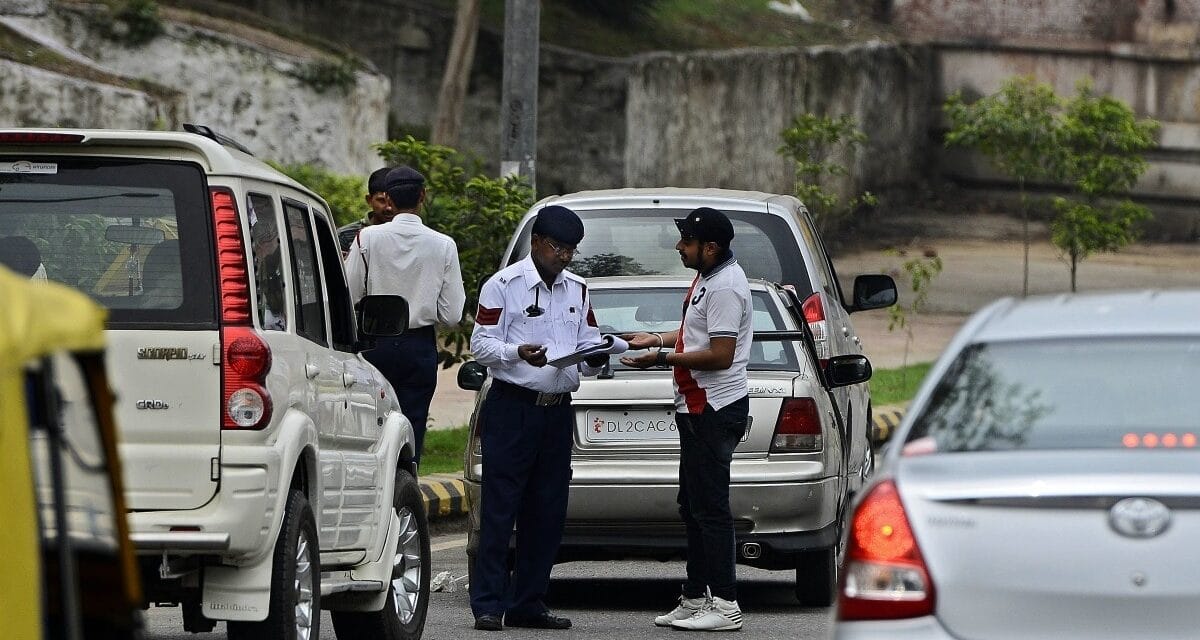 छोटे-मोटे देश की GDP के बराबर देश में कटा ट्रैफिक चालान! 9,000 करोड़ अब भी बकाया