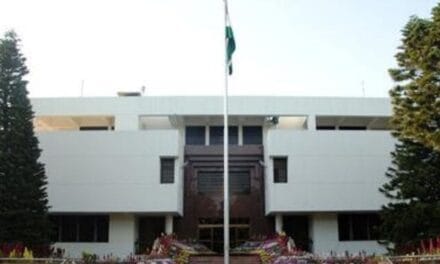 भारत के हर फैसले की नकल कर रहा है PAK, अब भारतीय उच्चायोग के अधिकारी को किया निष्कासित