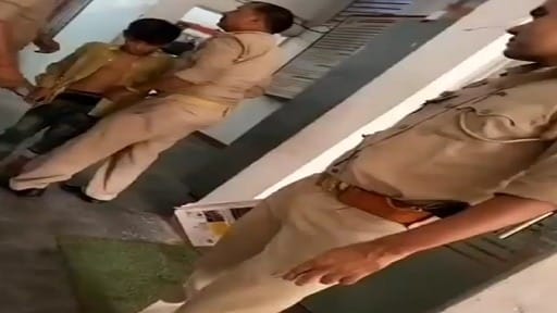 थाने में मासूम से अमानवीयता! बुलंदशहर पुलिस की बर्बरता का वीडियो वायरल