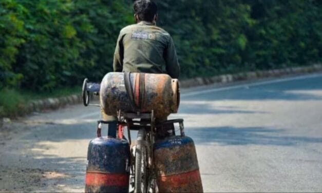 तेल कंपनियों ने घटाए LPG के दाम… 19 किलो वाला सिलेंडर हुआ इतना सस्ता
