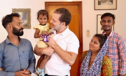 राहुल गांधी रायबरेली के नाई मिथुन से मिले:बेटी शिवांशी को गोद में लेकर फोटो खिंचवाई, लोकसभा चुनाव