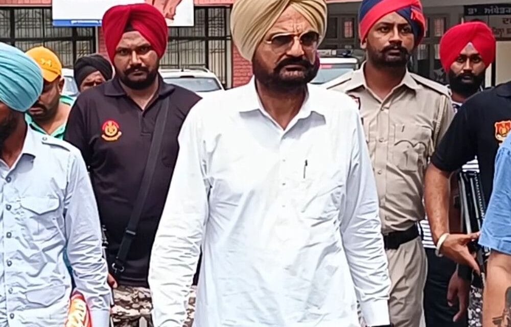 मूसेवाला की डॉक्यूमेंट्री पर विवाद:पिता ने DGP महाराष्ट्र से की शिकायत, प्रसारण पर रोक की मांग