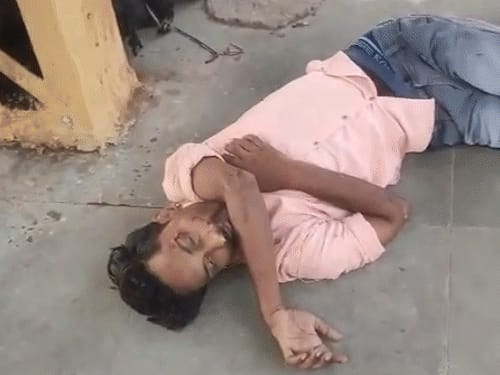 ठाणे-ट्रेन से गिरकर 4 यात्रियों की मौत की खबर:5 घायल, सभी ट्रेन के गेट पर बैठे थे, भीड़ ज्यादा होने की व