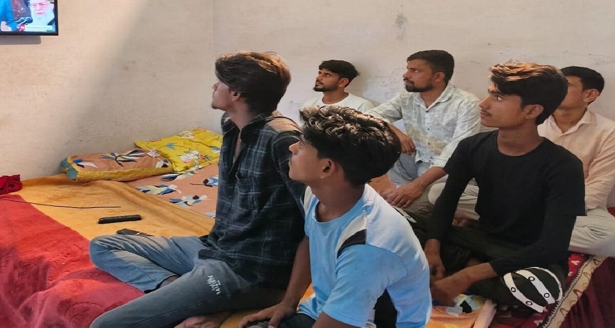 ईरान-इजरायल जंग के बीच कौशांबी के 300 छात्र और धर्मगुरु फंसे, परिवारों की बढ़ी बेचैनी