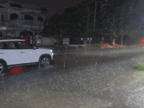 हरियाणा के 8 जिलों में बारिश का ऑरेंज अलर्ट:तेज हवाएं चलेंगी, अगले 3 दिन के लिए चेतावनी जारी; रोहतक म