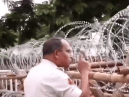 भुवनेश्वर ACP बोले-कोई बैरिकेडिंग तक आए तो टांग तोड़ देना:पुरी रथयात्रा में हादसे के बाद CM हाउस घेरन