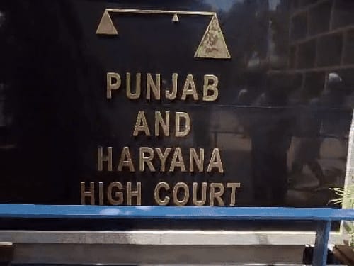 पंजाब-हरियाणा हाईकोर्ट से केंद्रीय कर्मचारियों को राहत:नॉन-फैमिली स्टेशन पर ट्रांसफर हुआ तो मिल