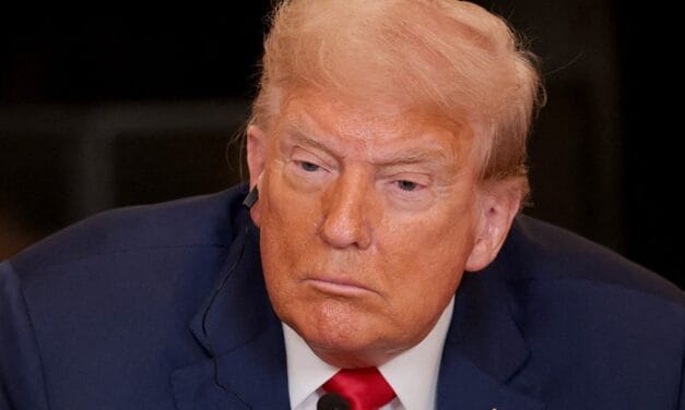 India पर कितना टैरिफ लगा सकता है US?