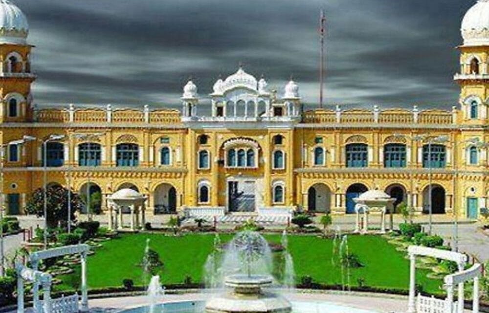SGPC नवंबर में सिख श्रद्धालुओं को पाकिस्तान ले जाएगी:गुरु नानक देव जी के प्रकाशोत्सव पर कार्यक्रम, 4
