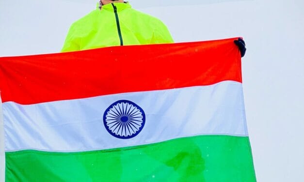 हमीरपुर के अरुण ने फतेह की लद्दाख की चोटी:6400 मीटर ऊंचाई पर फहराया तिरंगा, महाद्वीपों की सबसे ऊंची च
