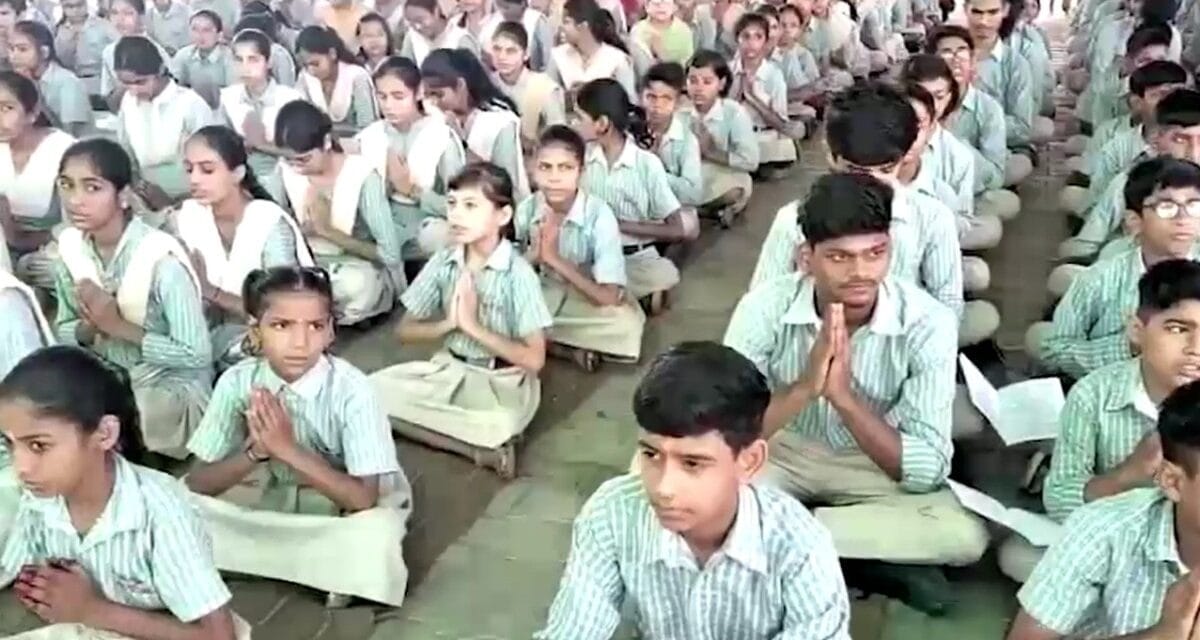 उत्तराखंड के बाद अब हरियाणा के सरकारी स्कूलों में बच्चे पढ़ेंगे गीता के श्लोक