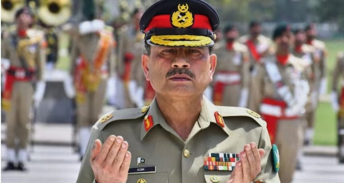 धमकियां, झूठे मुकदमे और एसिड अटैक! PAK सेना की करतूतों का पर्दाफाश करने वाले मेजर के पीछे पड़ी ISI