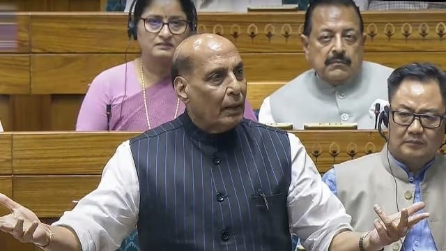 'ऑपरेशन सिंदूर' पर आज लोकसभा में 16 घंटे की मैराथन बहस, राजनाथ सिंह करेंगे शुरुआत