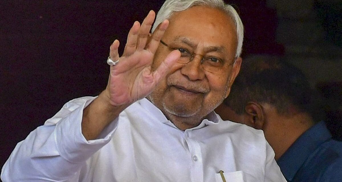 चुनाव से पहले बिहार में बढ़े आशा और ममता वर्कर्स के पैसे, नीतीश कुमार ने किया ऐलान