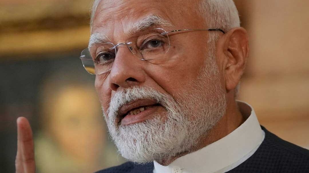 Trump की धमकी पर सरकार का करारा पलटवार