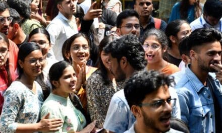 NEET UG काउंसलिंग 2025 पर रोक:फर्स्ट राउंड की चॉइस फिलिंग और लॉकिंग पर स्टे; जल्द जारी होंगी नई डेट्स