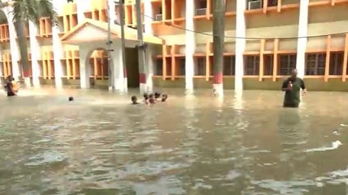 भागलपुर में गंगा का कहर… भवनाथपुर गांव, स्कूल और NH-80 पानी में डूबे, जिंदगी ठप"