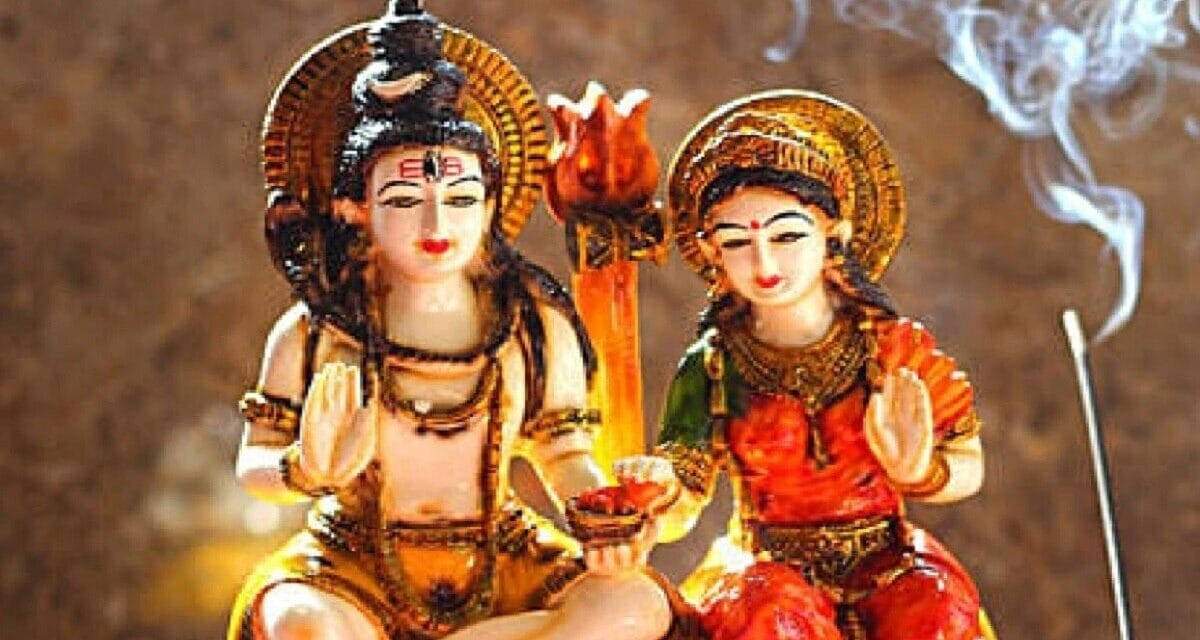 कजरी तीज पर आज विवाहित महिलाएं करें ये उपाय, महादेव का बना रहेगा आशीर्वाद