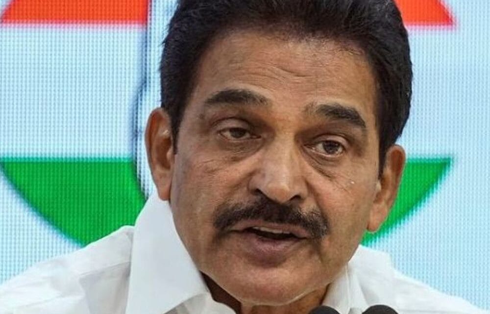 केसी वेणुगोपाल बोले-फ्लाइट रनवे से सिर्फ 30-40 फीट ऊपर थी:पायलट ने अचानक लैंडिंग रोकी; उड्डयन मंत्री