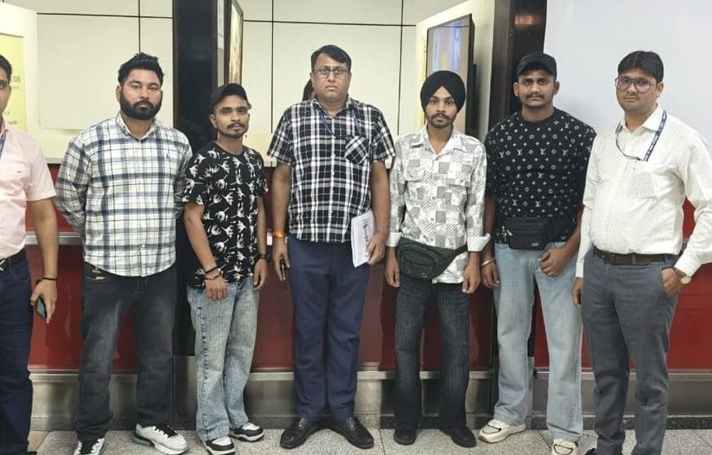 इराक से सुरक्षित भारत लौटे 10 युवक:8 पंजाब और 2 हिमाचल के रहने वाले; रोजगार की तलाश में गए थे विदेश