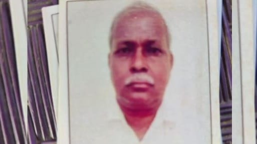 UP: गोरखपुर में कलयुगी बेटे ने फावड़े से पिता को काट डाला, संपत्ति का था विवाद