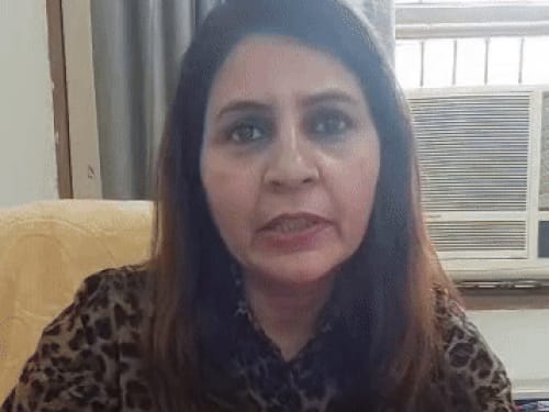 बैकवर्ड गांव से इंटरनेशल हॉकी प्लेयर बनने की कहानी:सूट-सलवार में खेलीं, ट्रेनिंग कैंप में पहली बा
